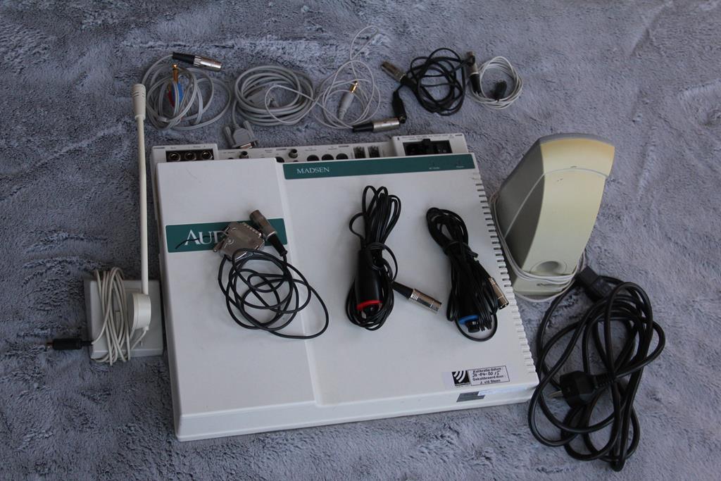 Madsen Aurical Type 2A Otometrics Audiometer Hearing Audiology testing